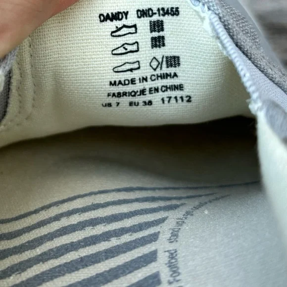 Taos Women's Dandy Sneaker Slip On - Picture 10 of 10